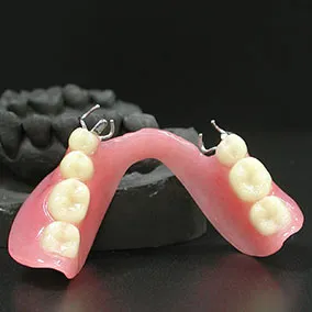 保険適用の入れ歯