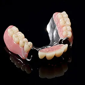 自費診療の入れ歯